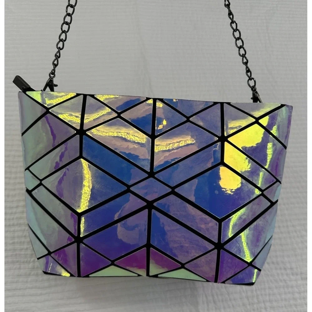 Hot Look Geometric Luminous‎ Iridescent Holographic Crossbody Purse